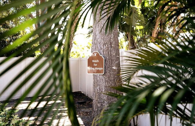 Home with Pool & Hot Tub Close to Beach - Foto 35