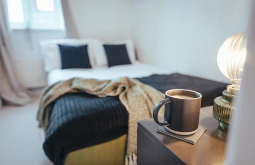 5 Bed Family Home- Free Parking - Foto 8