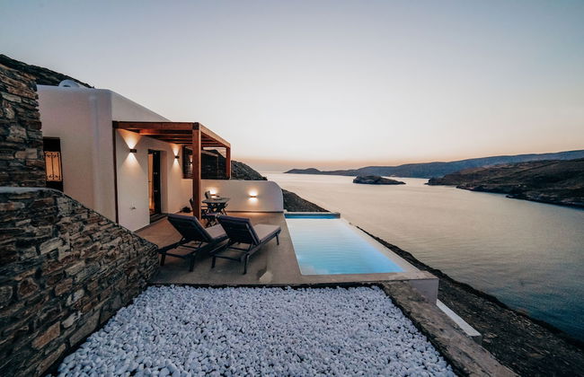 Ble Kythnos Suites - Photo 26