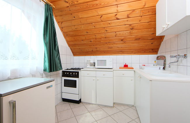 6 bedroom House in Balatonszárszó with garden and terrace - Photo 12