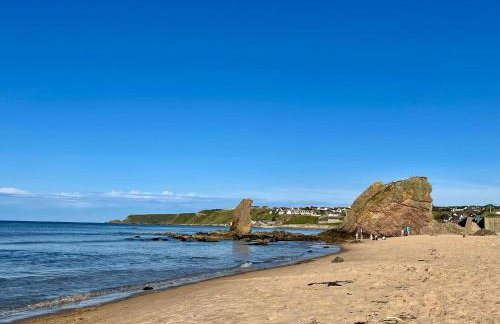 Spacious 2 Bedroom Home in Picturesque Cullen - Foto 34