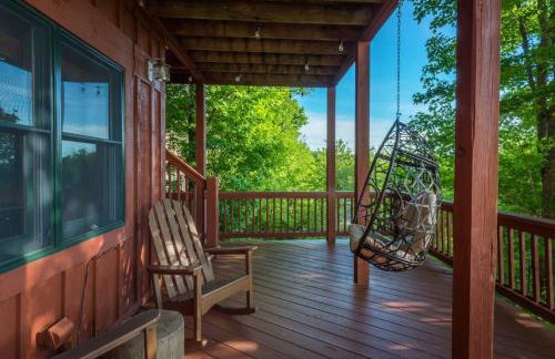 2 Cabins ~ Sleeps 22 ~ 100 Feet Apart ~ Ski in out - Foto 63