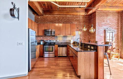 Holiday Magic Awaits-Host in STL DWTN Loft-6D - Foto 17