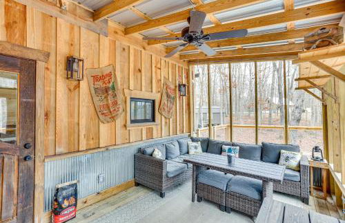 Peaceful Hikers Hideaway with Deck on 1 Acre! - Foto 21