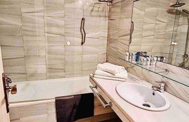 PUERTO BANUS, 2 ROOMS, POOL AND PRIVATE PARKING. - Foto 9