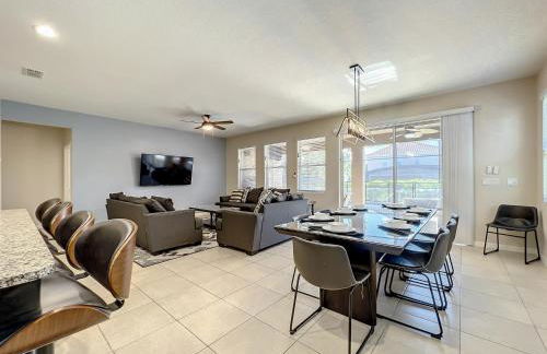 Solterra Resort Davenport FL Clubhouse Area - 7 Bedroom 6 Bath Home with Private Pool Spa - Lazy River 20 min from Disney - Foto 15