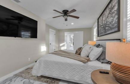 Lake, Pool, HotTub, Game Room, 8 Beds, Sleeps 17 - Foto 44