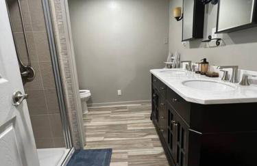 Cottage near Cedar Point and downtown Sandusky - Photo 37