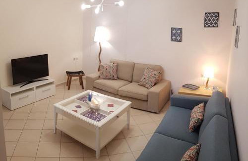 Byron House - Photo 6