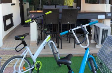 Rez de jardin OU ascenseur 4 ieme PISCINE -WIFI-Dans le Village naturiste holidaysochic - Photo 26