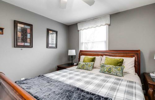 The Cozy Bungalow free parking fully fenced backyard - Foto 9