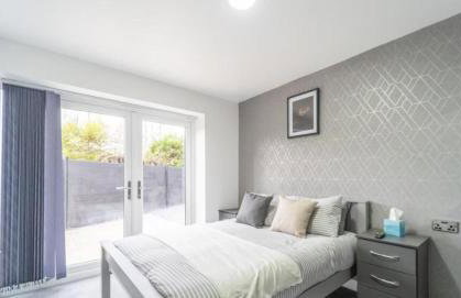 New Modern Stylish Villa Near City Centre Birmingham, with outdoor Hot Tub - Foto 17