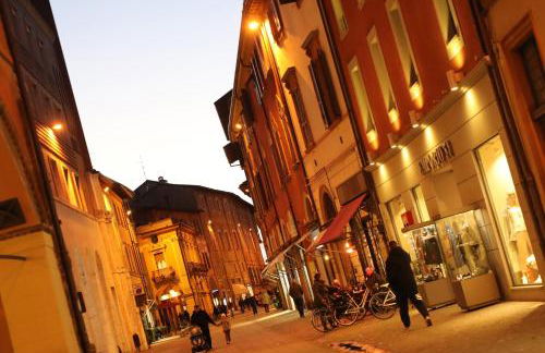 La Casa di Hank - il Centro Storico e l Autodromo - Foto 34