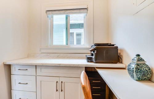 Home 1 Mi to DTLA Room to Work and Relax! - Photo 10