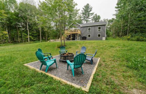 NEW! Modern Getaway - Hot Tub l Fire Pit l Pool table - Foto 46