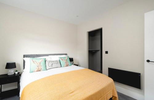 Skyvillion - COZY LARGE 4 & 1 Bed Apartments in London Enfield, Mins to Tube Station, Free Wi-Fi - Foto 29