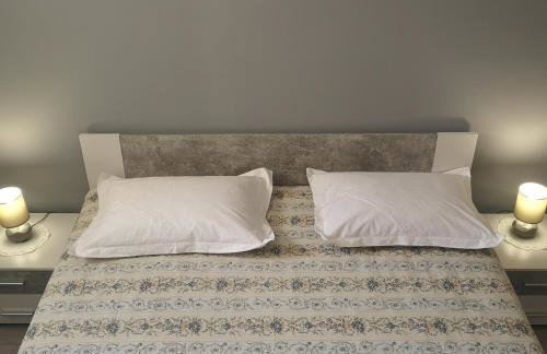 Pia Apartments - Photo 11