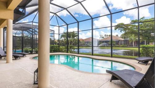 Pool Home in Gated Community - Foto 2