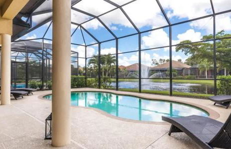 Pool Home in Gated Community - Foto 2