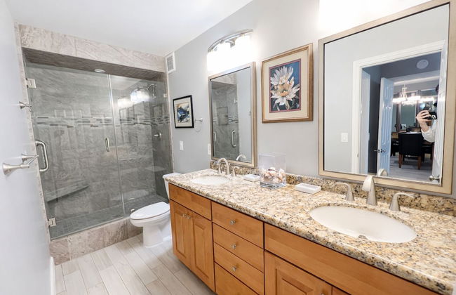 Ocean View Luxury Condo - Photo 17