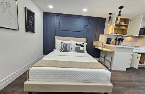 The Hideaway DT Orlando Tiny Home w Free Parking - Foto 45