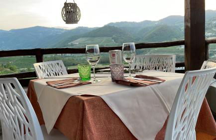 Classic Cottage XL - Agriturismo Spazioso per Famiglie nelle Langhe con Piscina - Foto 11