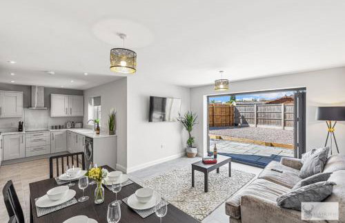 Elegant 5-Bed House with ample parking - Foto 2