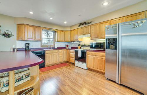 Family-Friendly Houghton Lake House Steps to Lake - Foto 3