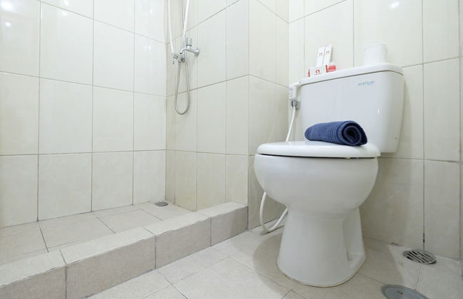 Minimalist Studio Room at The Springlake Apartment Sumarecon Bekasi - Photo 20