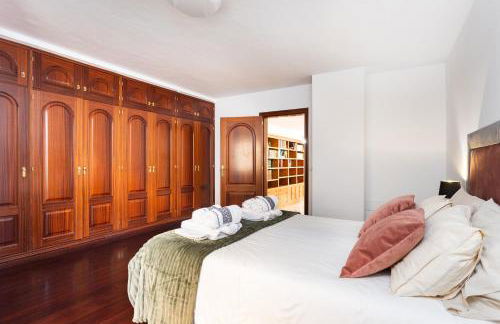 Sunset Horizon Spa Retreat by Eden Rentals - Foto 67