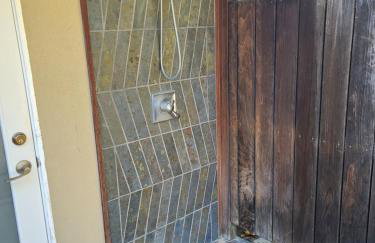 Westside Retreat w Yard, Grill, Hot Tub, Near Sofi Stadium, LAX, and the Beach - Foto 41