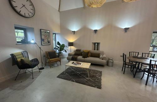 Beudy at Pentrecelyn - a gorgeous barn conversion with hot tub - Foto 3