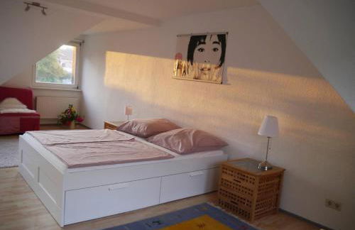 Sonniges Häuschen mit Garten - Foto 11