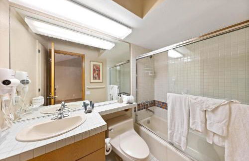 Palisades Tahoe Lodge Rentals Studio Loft #334 - Foto 13