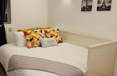 Vauxhall, river Thames, Big Ben Retreat, Central London family Stay - Photo 26
