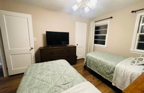 Private Estate, walk to Princeton downtown, 3 Bedrooms, 2 Bath, with Free Parking - Photo 36