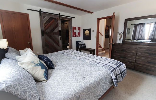 Lookout Lodge An Extraordinary Escape for 10! - Photo 3