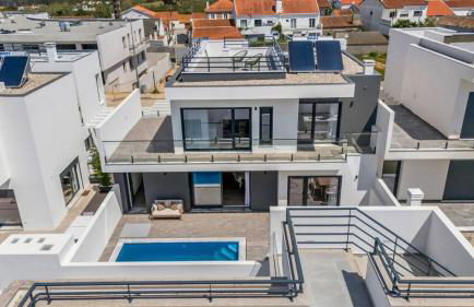 Modern Villa with Private Pool Near Baleal Beach - Photo 41
