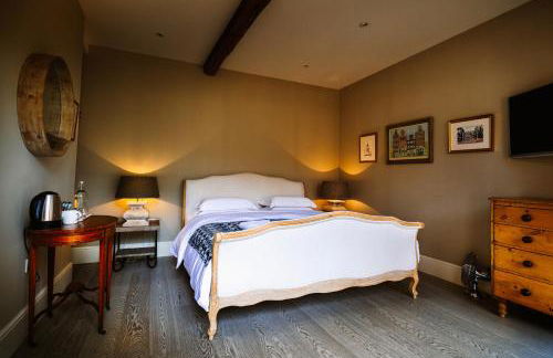 Chippenham Park Garden Rooms - Photo 26