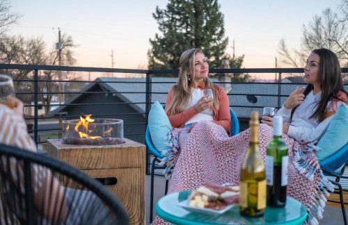 Timber & Tin G 2Bed 2Bath w Pool & Rooftop Deck - Foto 42