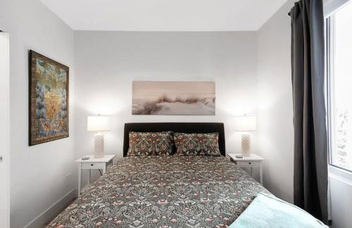 Luxury Condo Living on Sarasota Bay, Minutes From Downtown - Foto 14