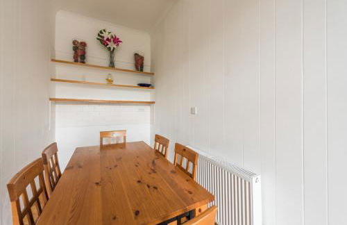 3 bed overlooking meadows park - Foto 12