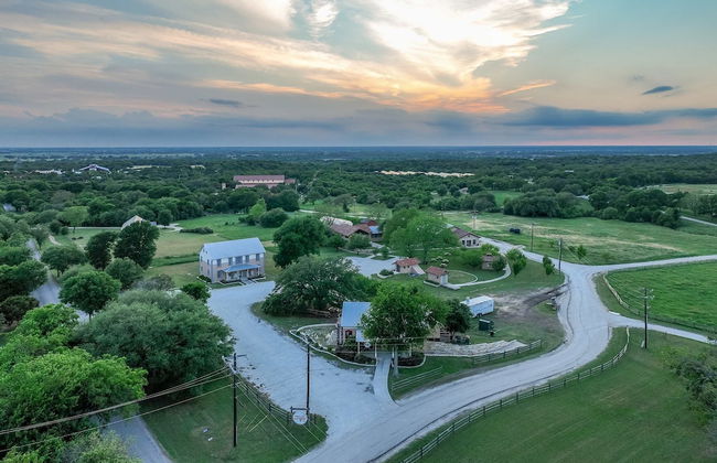 Pecan Grove Container Tiny Home Country Setting 12 min to Baylor Magnolia - Foto 45