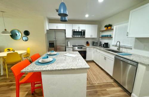 NEW - Amazing Sunshine - Up 6 Guests-Private Backyard - Foto 13