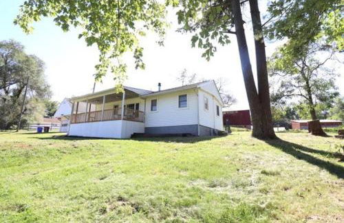 Modern Farm Home WT Large Parking, Front Porch - Foto 33