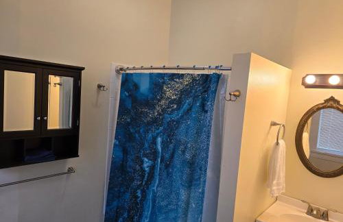 Newly Renovated Historic 6-Bedroom Manor, Where Timeless Elegance Meets Modern Luxury - Foto 45