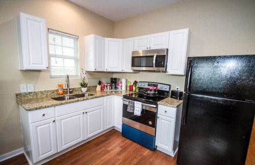 Hackberry St #A Renovated 2BR/2BA Near Downtown - Foto 18