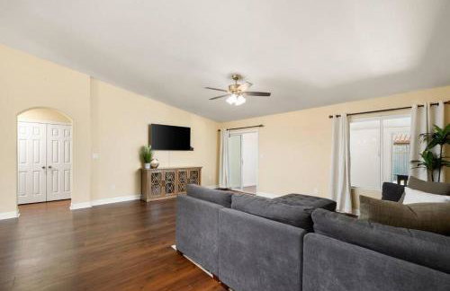 Perfect Home for Work or Relaxing Vacation - Photo 8