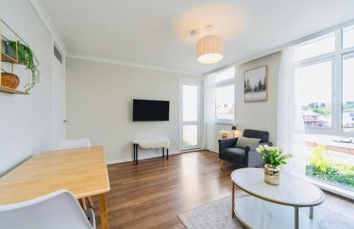 Sleek 2 Bedroom Apartment - Foto 2