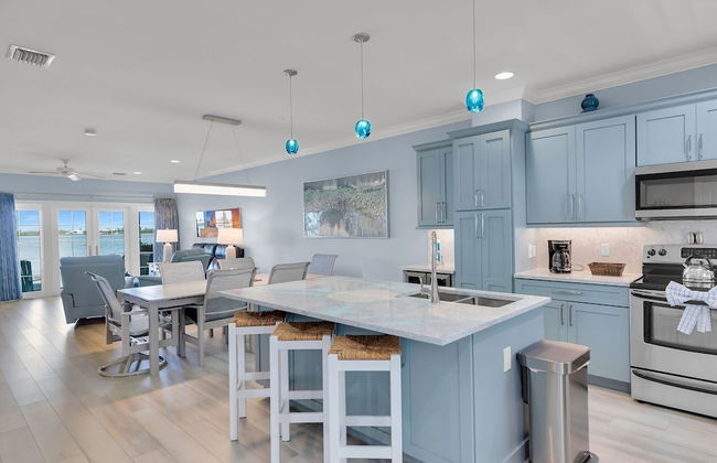 Waterfront Luxury Villa With Sunset Views And Boat Slip 3 Bedroom Townhouse by RedAwning - Foto 1